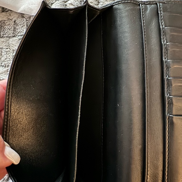 Authentic Gucci wallet - Picture 9 of 11